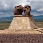 Olduvai-Gorge-Monument-300x225-1